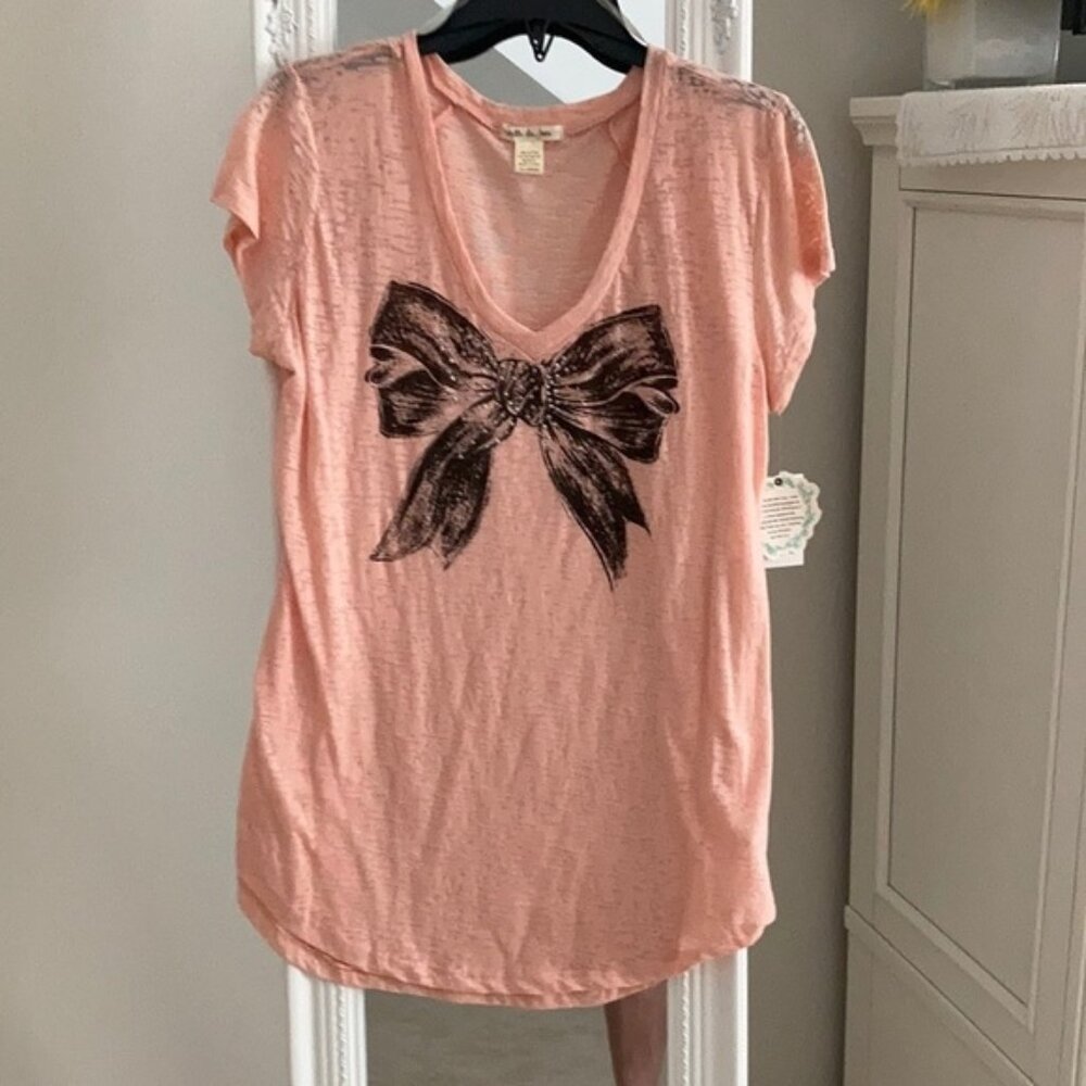 SHORT sleeve bow front tee